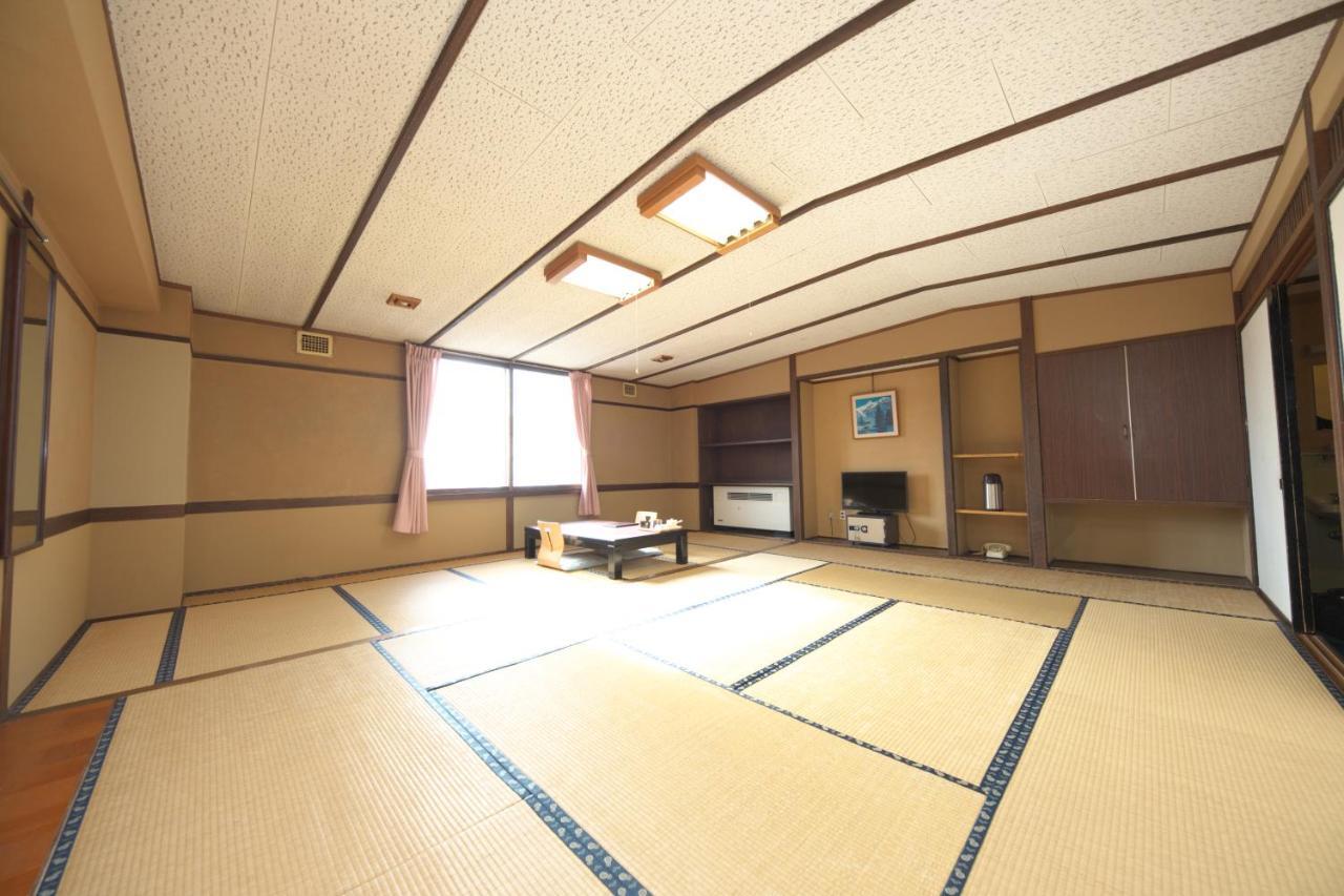 Shiga Swiss Inn Shiga Kogen Exterior foto